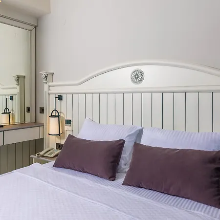 Отель Marmaris Beach Hotel