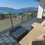 مارماريس بيتش 4*