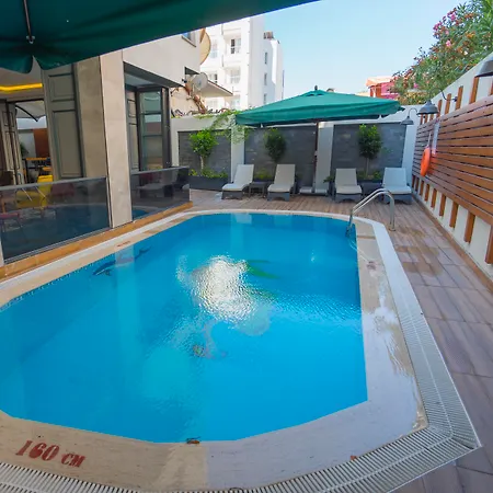 Marmaris Beach Hotel מלון