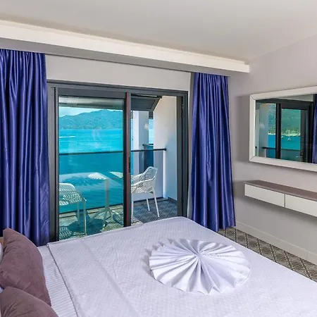 Marmaris Beach Hotel מלון